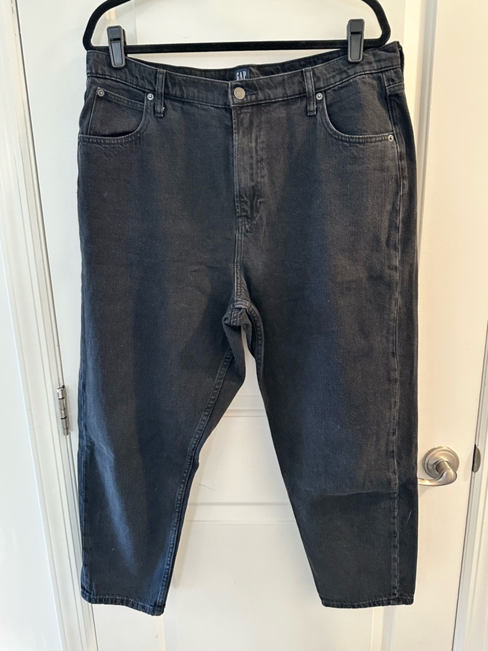 Gap High Rise Mom Jean in Black Wash Denim - Picture 3 of 11